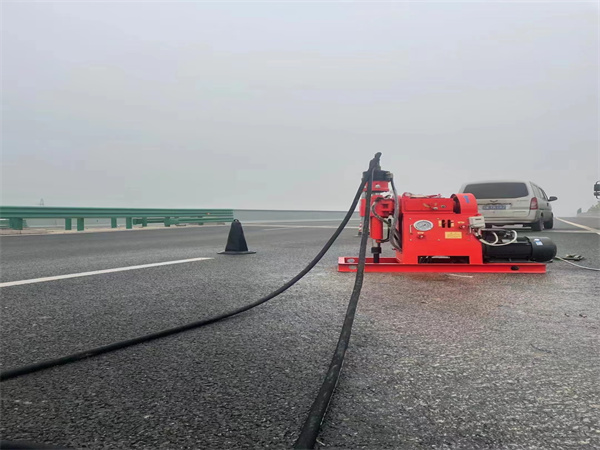 馆陶马路路基路面开裂下沉注浆加固灌浆